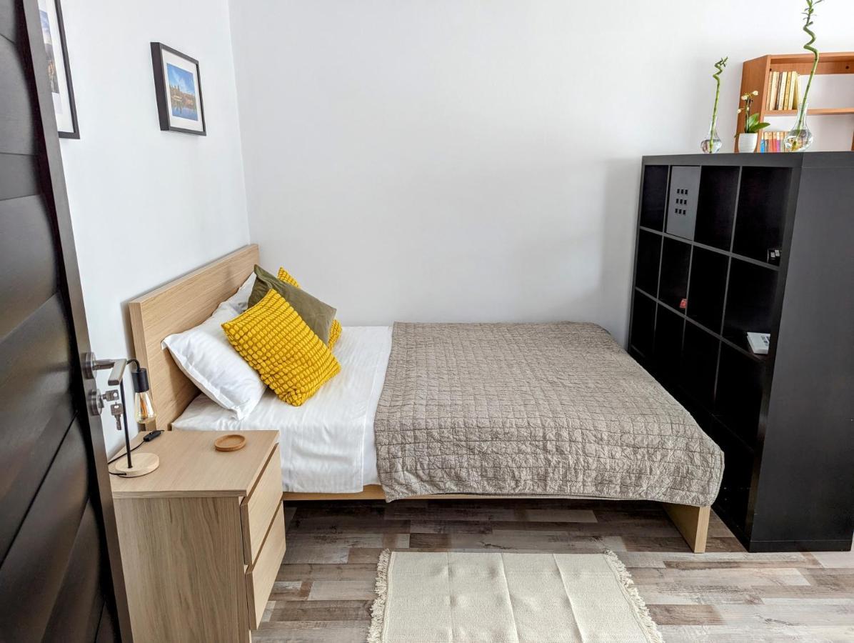 Sebastian Studio Apartment Bucareste Exterior foto