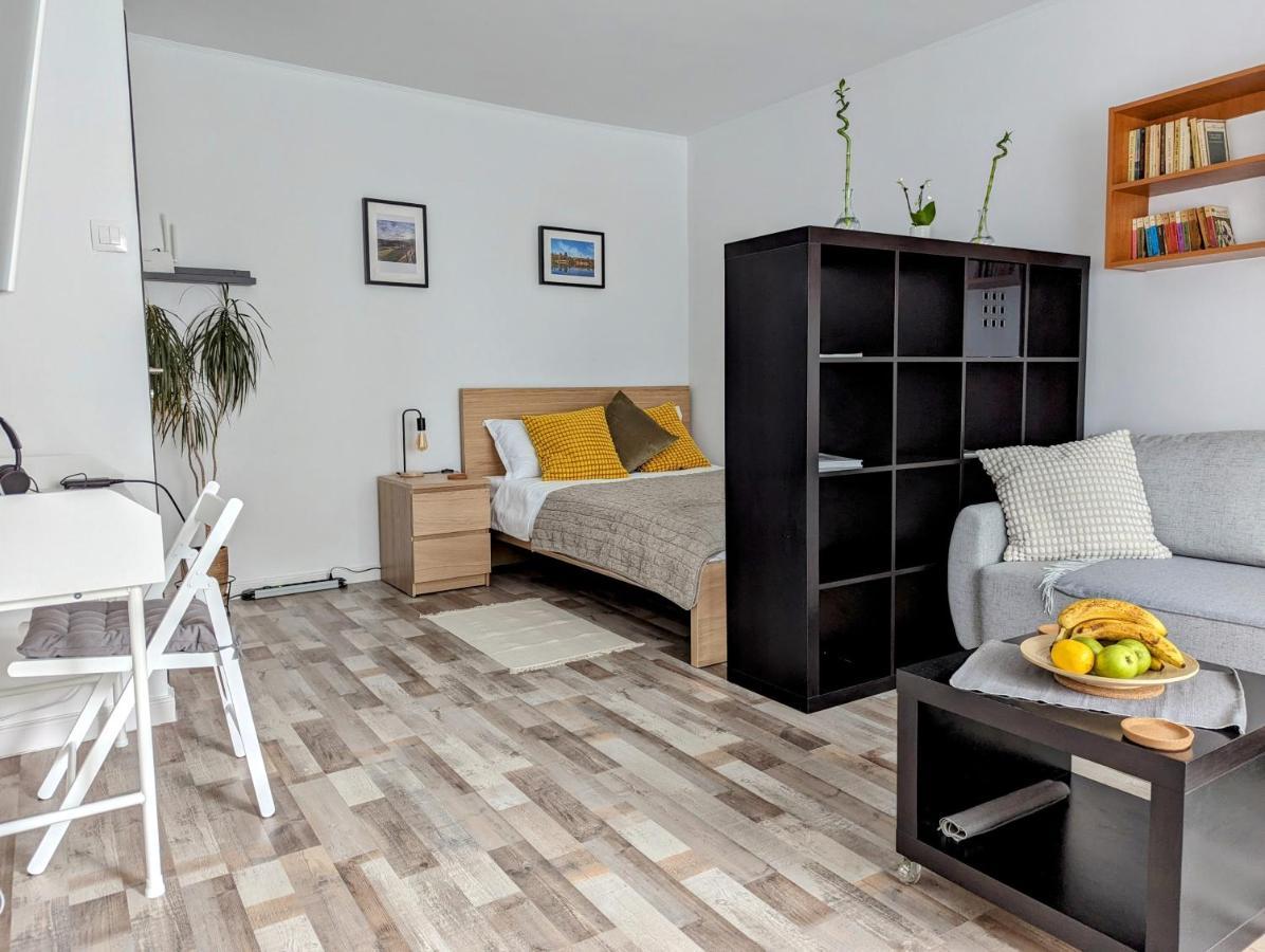 Sebastian Studio Apartment Bucareste Exterior foto